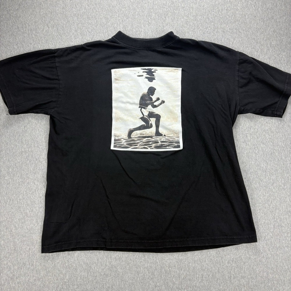 United USA T-Shirt‎ Mens L  Black Muhammid Ali Graphic Print Casual Short Sleeve